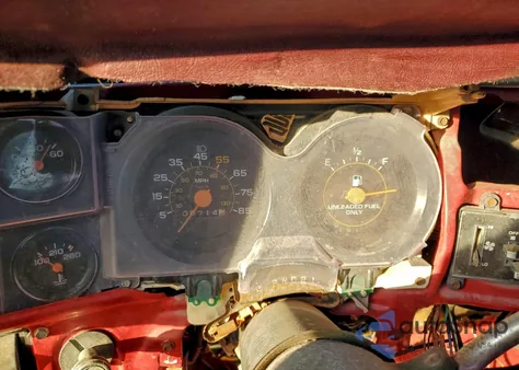 1986 Chevrolet C10 z USA, uszkodzony, nr VIN 2GCDC14H6G1156282